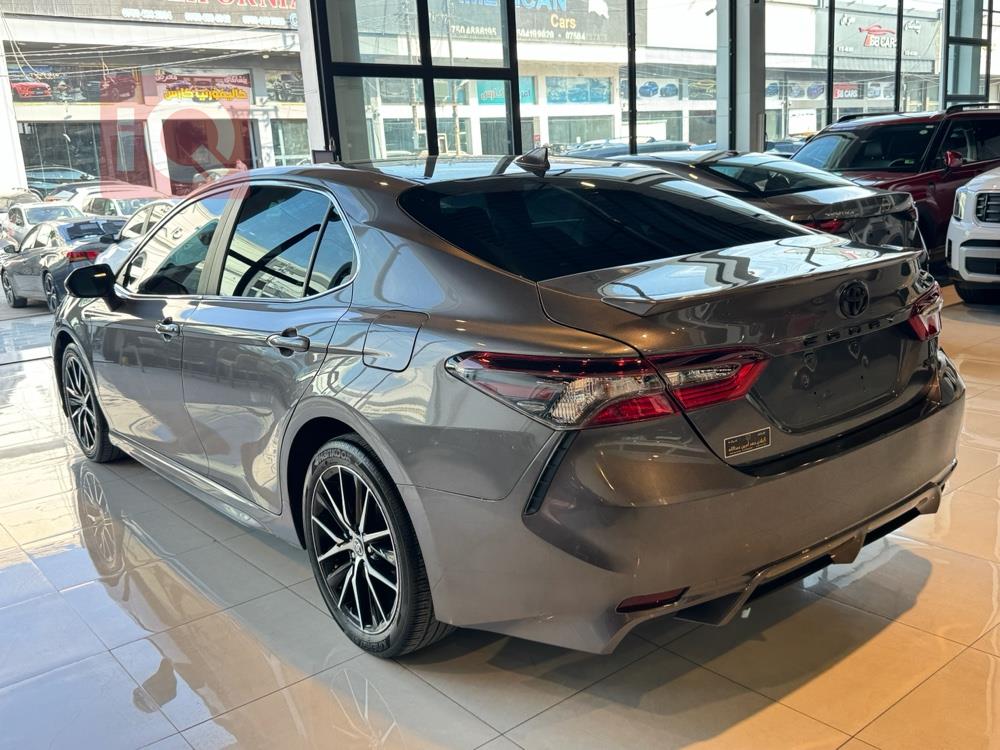 تۆیۆتا کامری